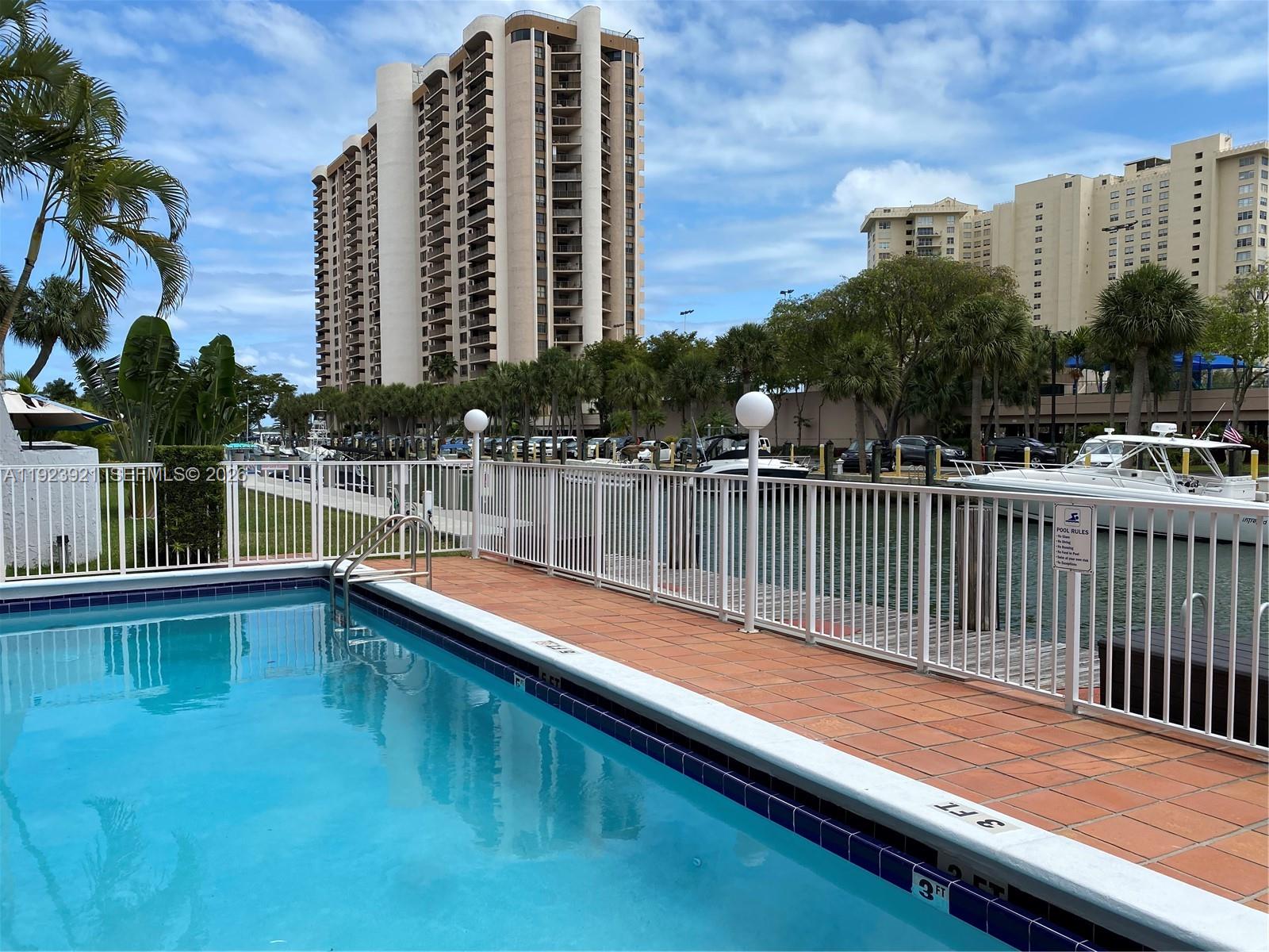 CRICKET CLUBHOUSE CONDO - Residential