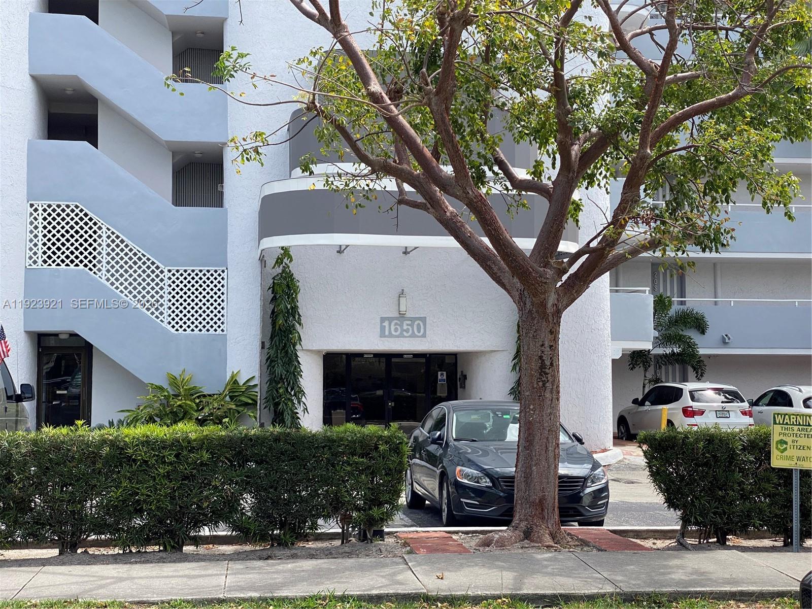 CRICKET CLUBHOUSE CONDO - Residential