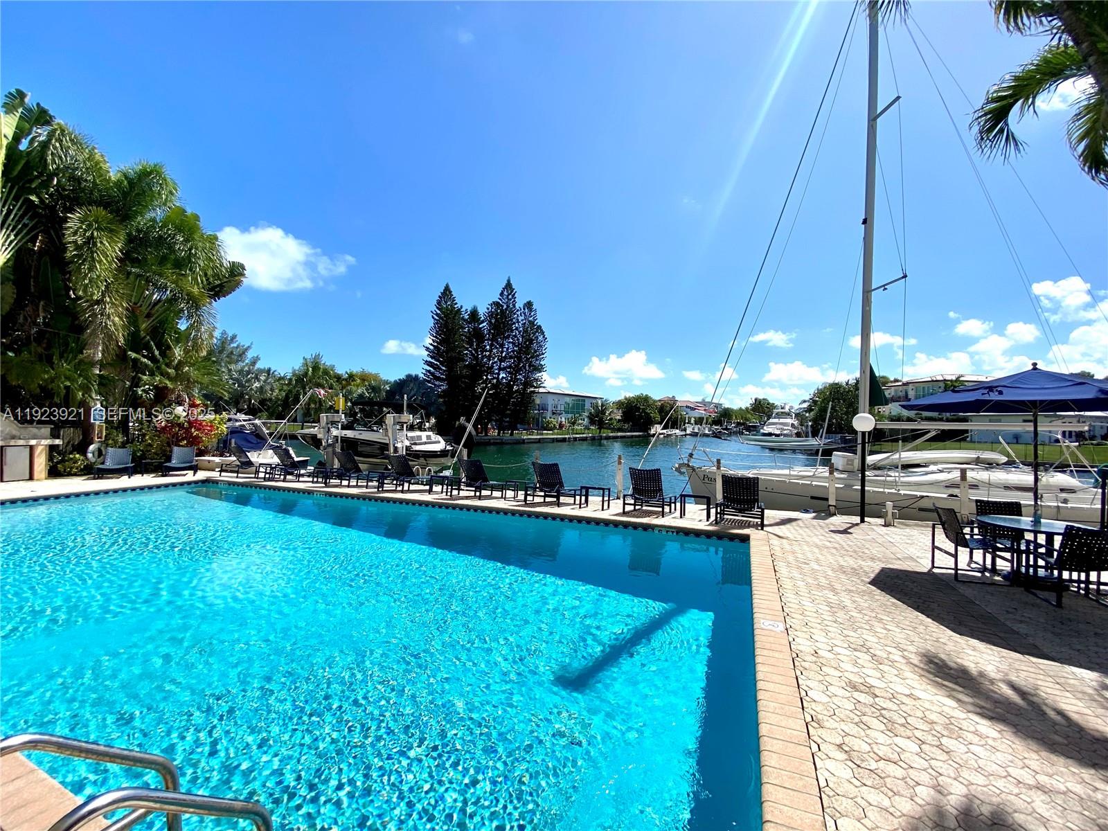 1650 NE 115th St 405