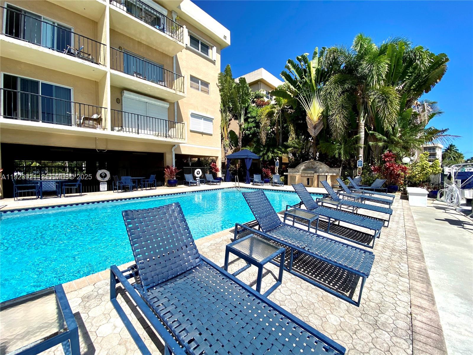 1650 NE 115th St 405