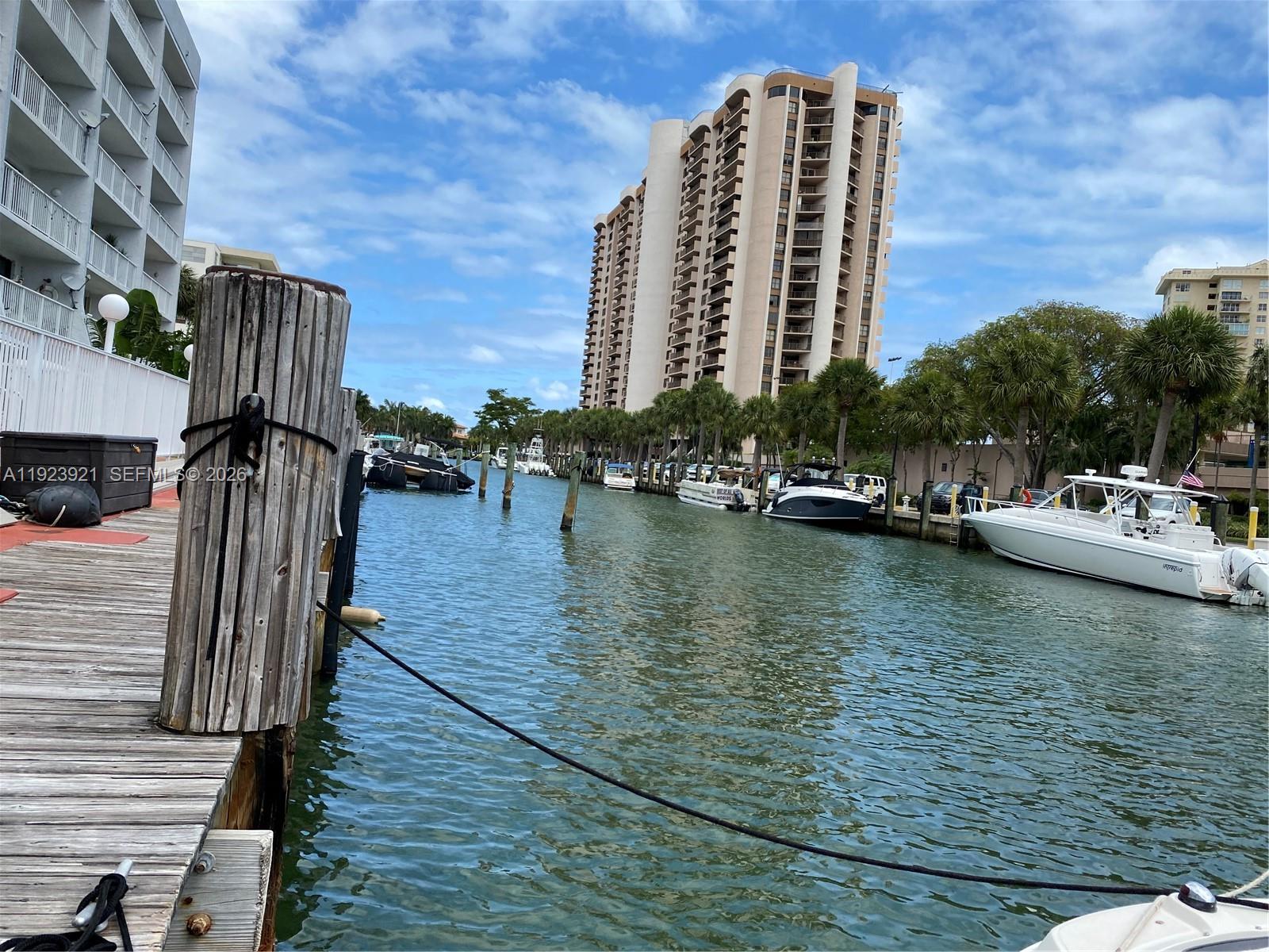 CRICKET CLUBHOUSE CONDO - Residential