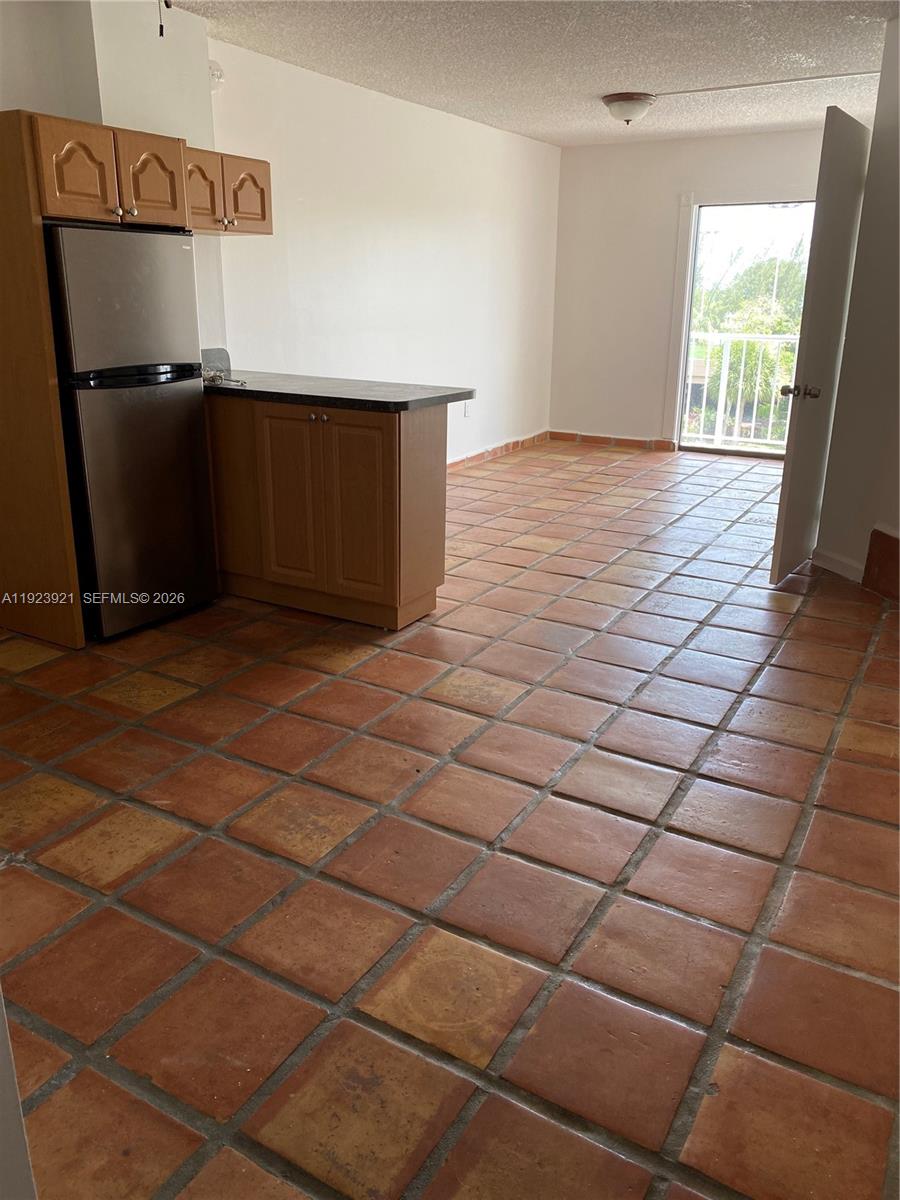 CRICKET CLUBHOUSE CONDO - Residential