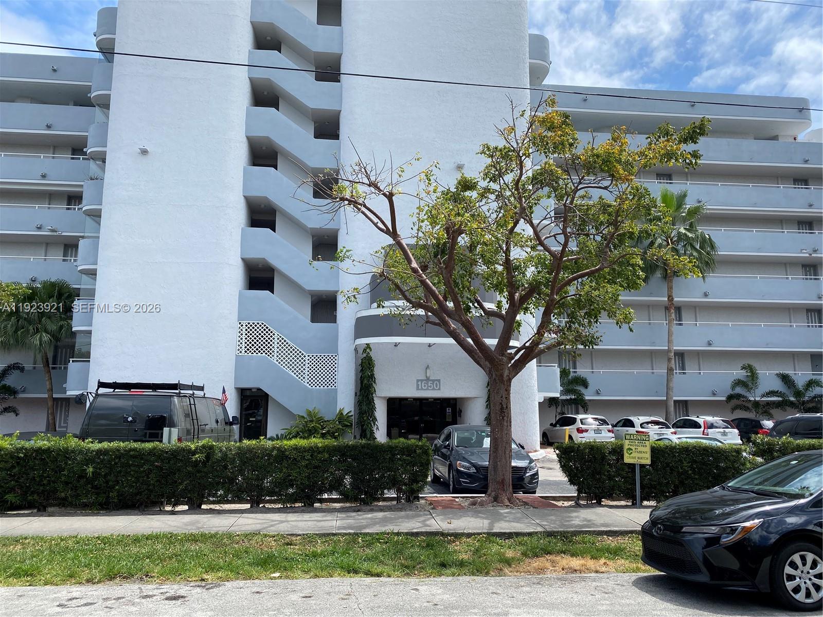 CRICKET CLUBHOUSE CONDO - Residential