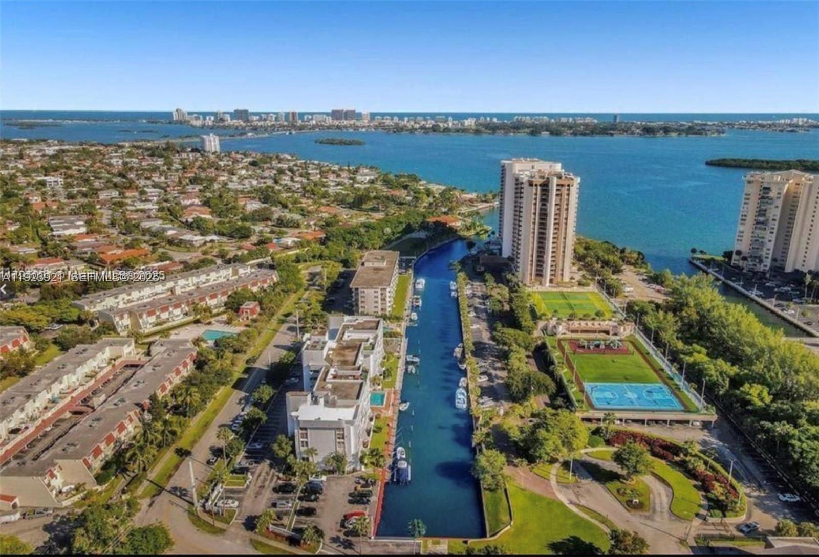 1650 NE 115th St 405