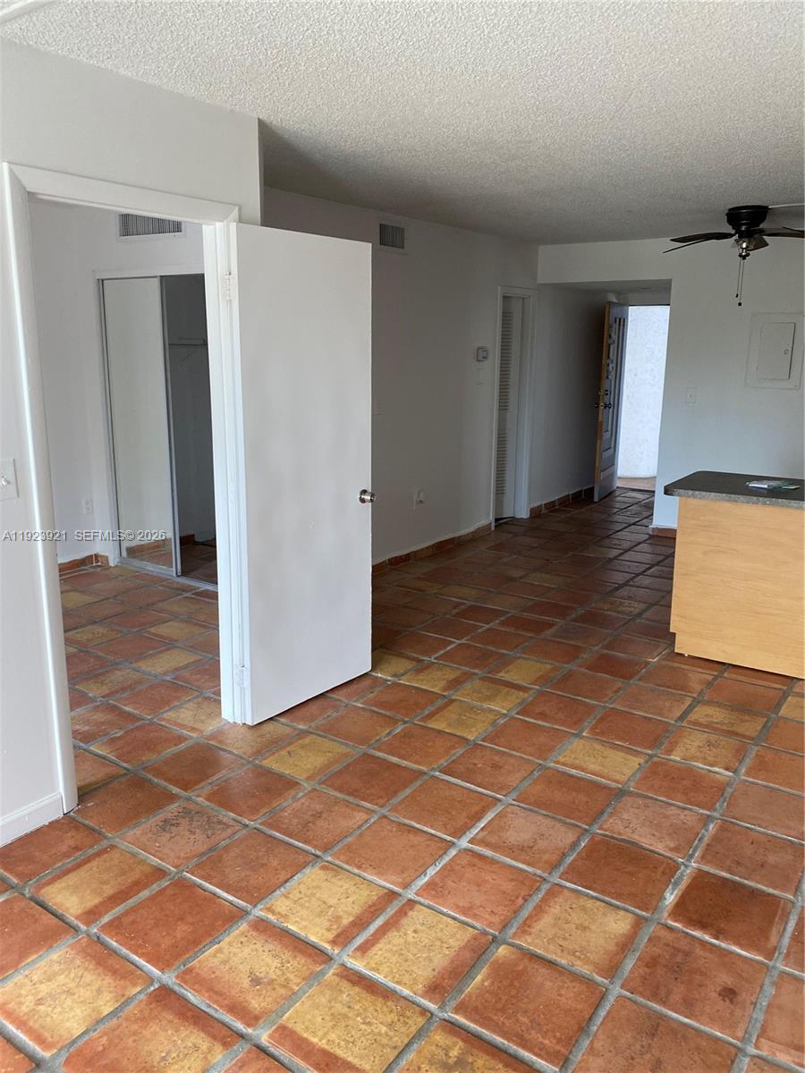 CRICKET CLUBHOUSE CONDO - Residential