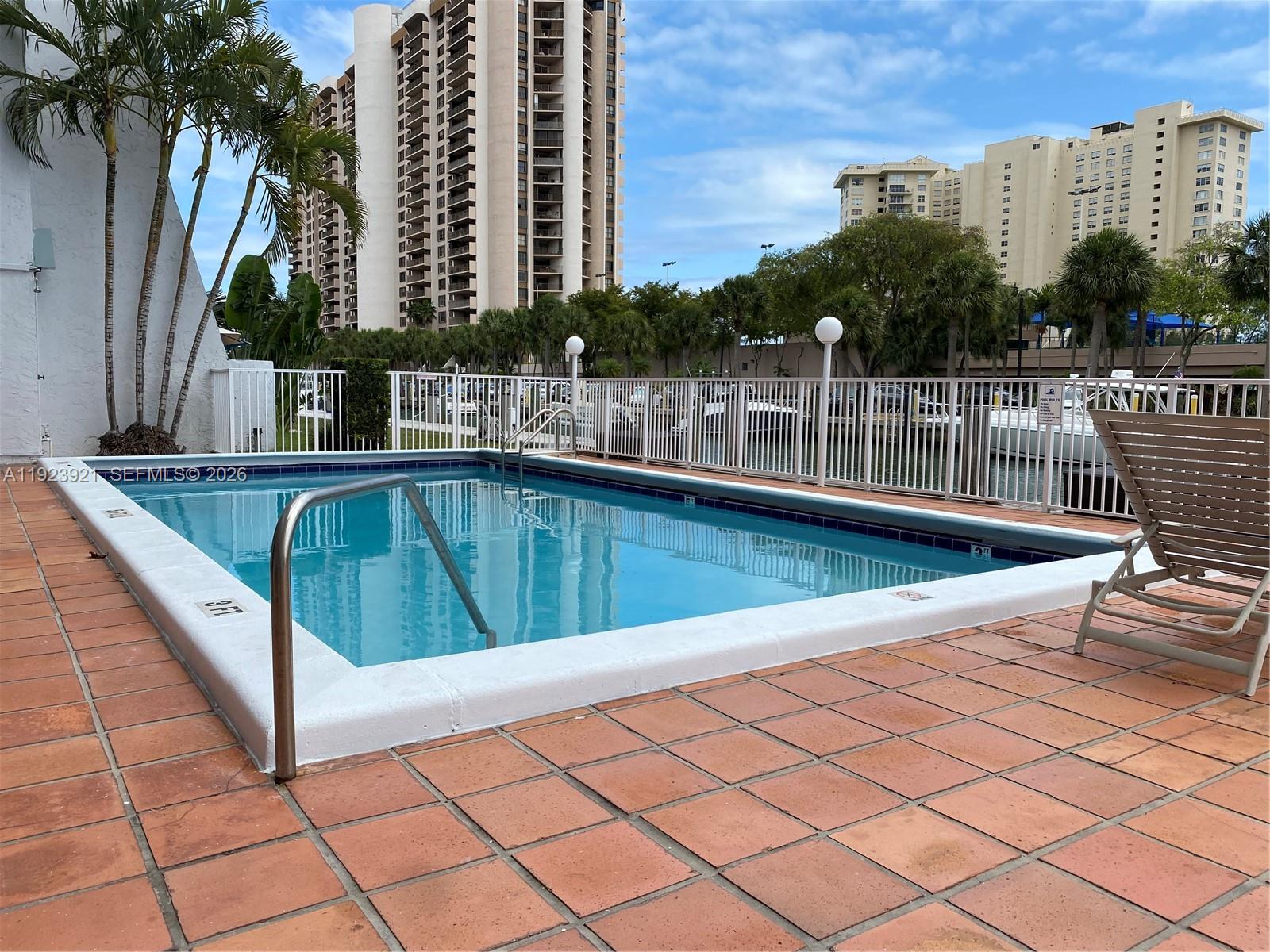 CRICKET CLUBHOUSE CONDO - Residential