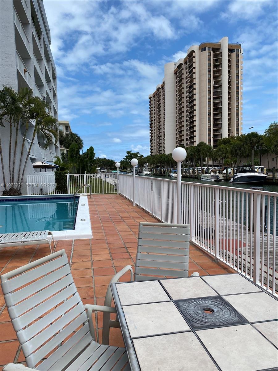 CRICKET CLUBHOUSE CONDO - Residential