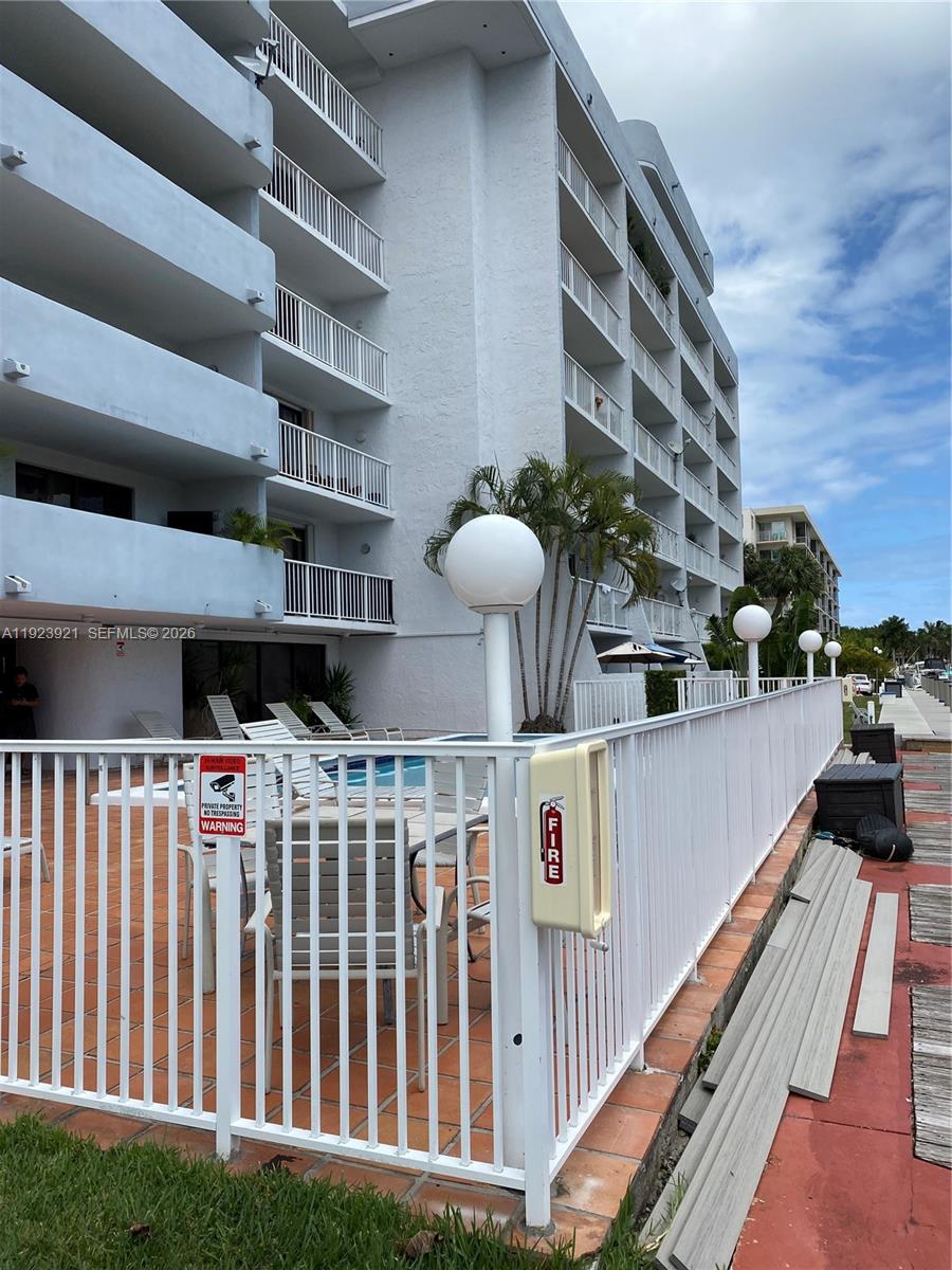 CRICKET CLUBHOUSE CONDO - Residential