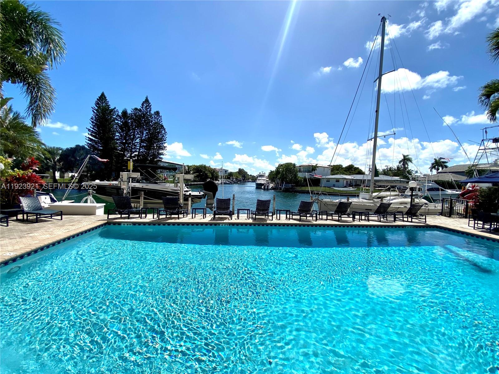 1650 NE 115th St 405