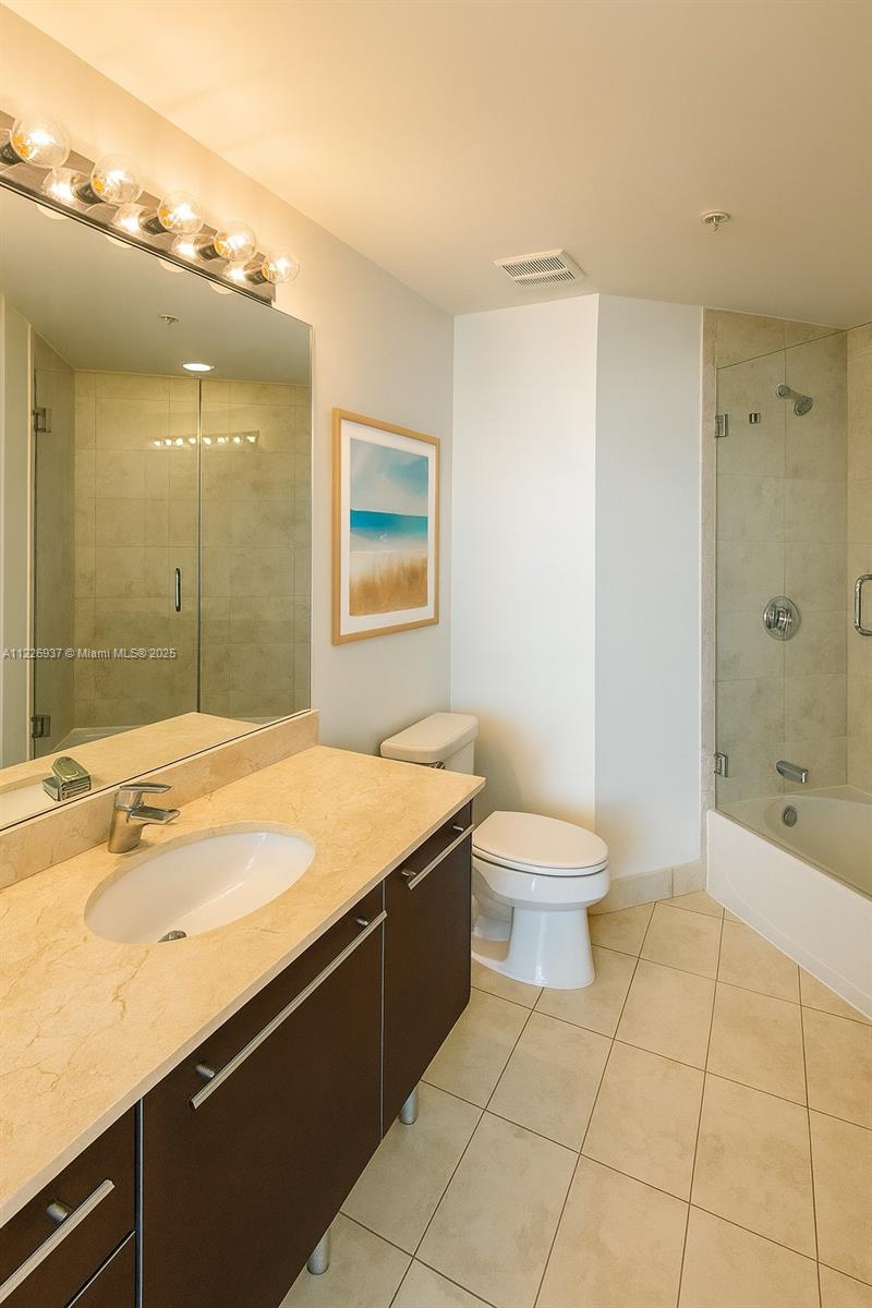 QUANTUM ON THE BAY CONDO - Residential