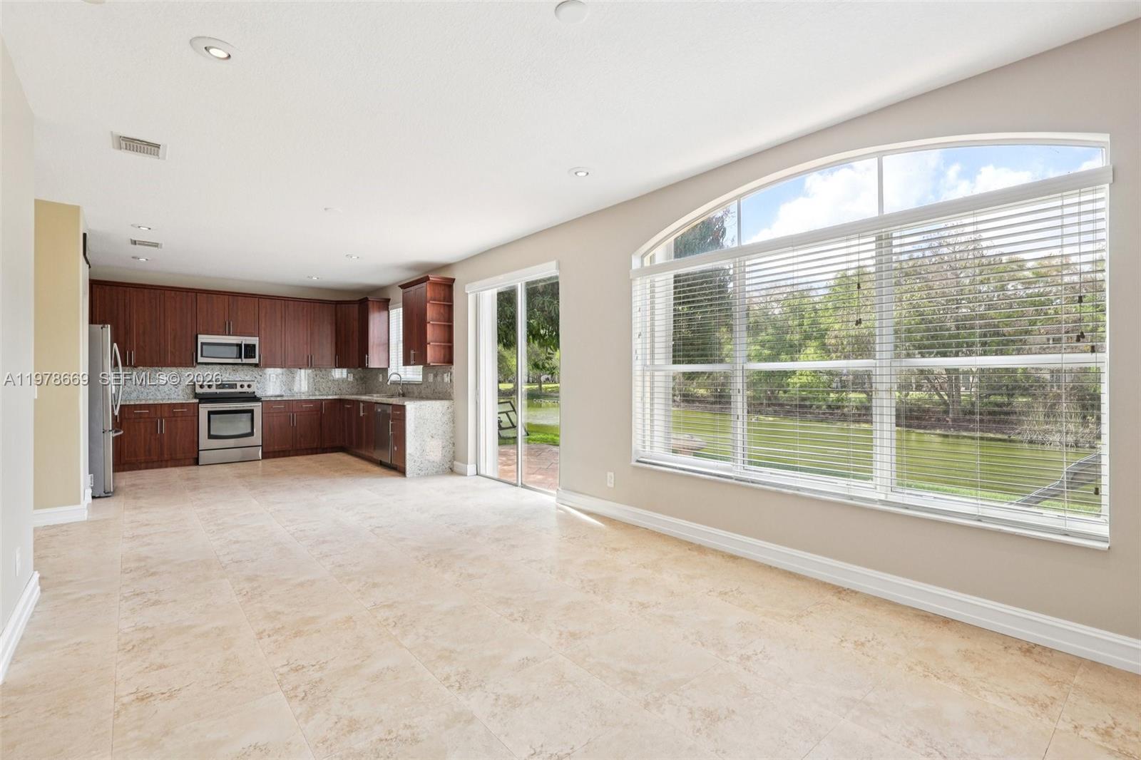 WALNUT CREEK REPLAT NO 1 - Residential