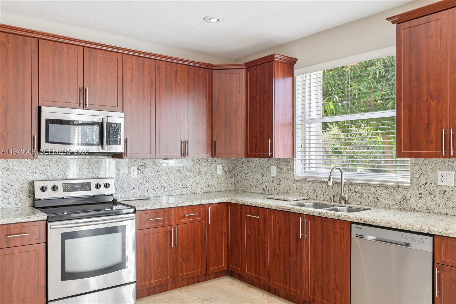 WALNUT CREEK REPLAT NO 1 - Residential