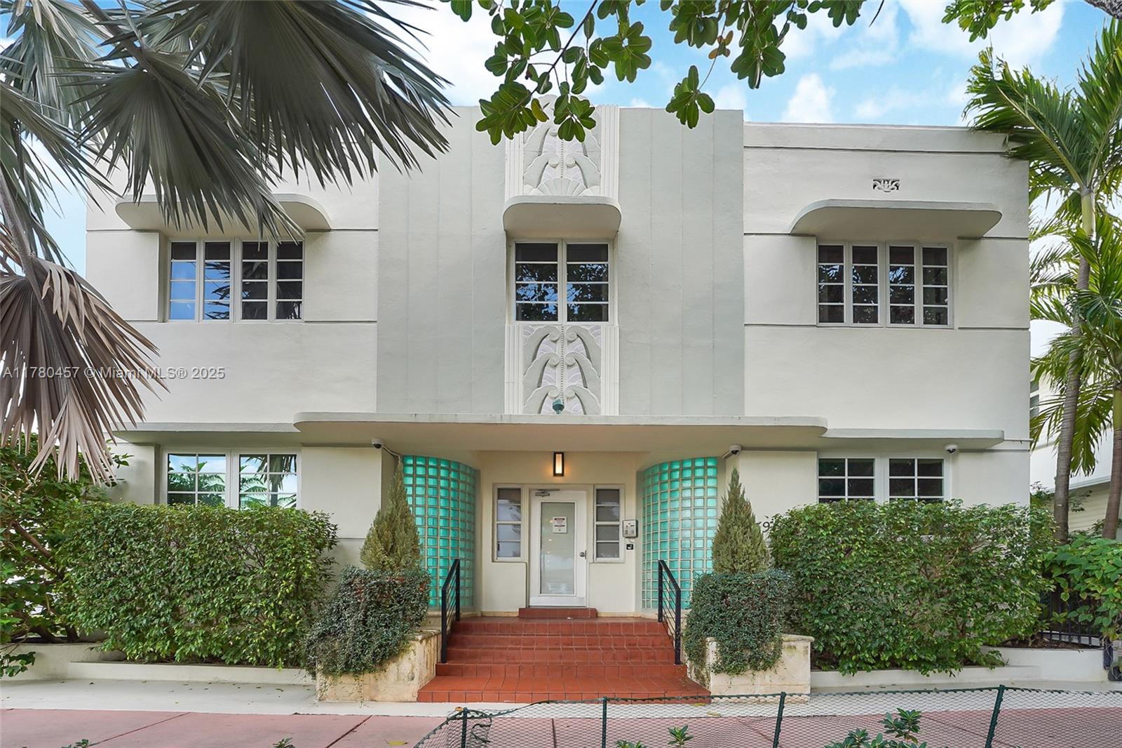 ENCLAVE ON SOUTH BEACH - Residential