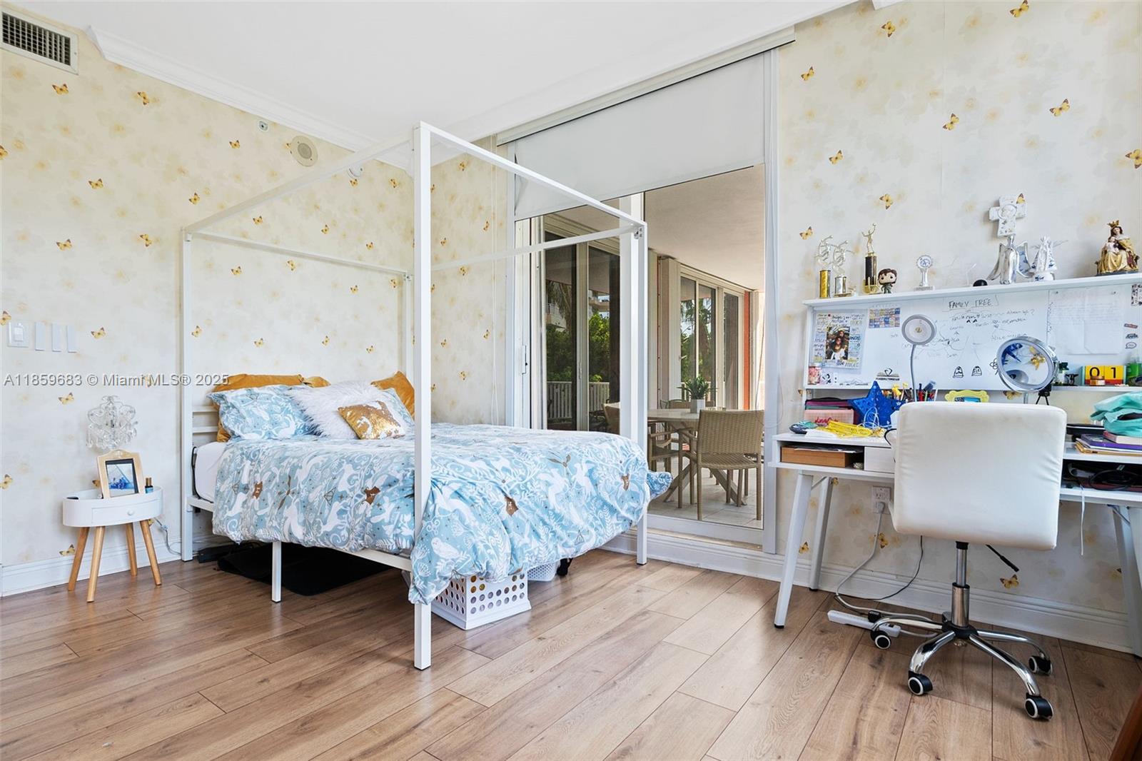 CLUB TOWER THREE CONDO - Residential