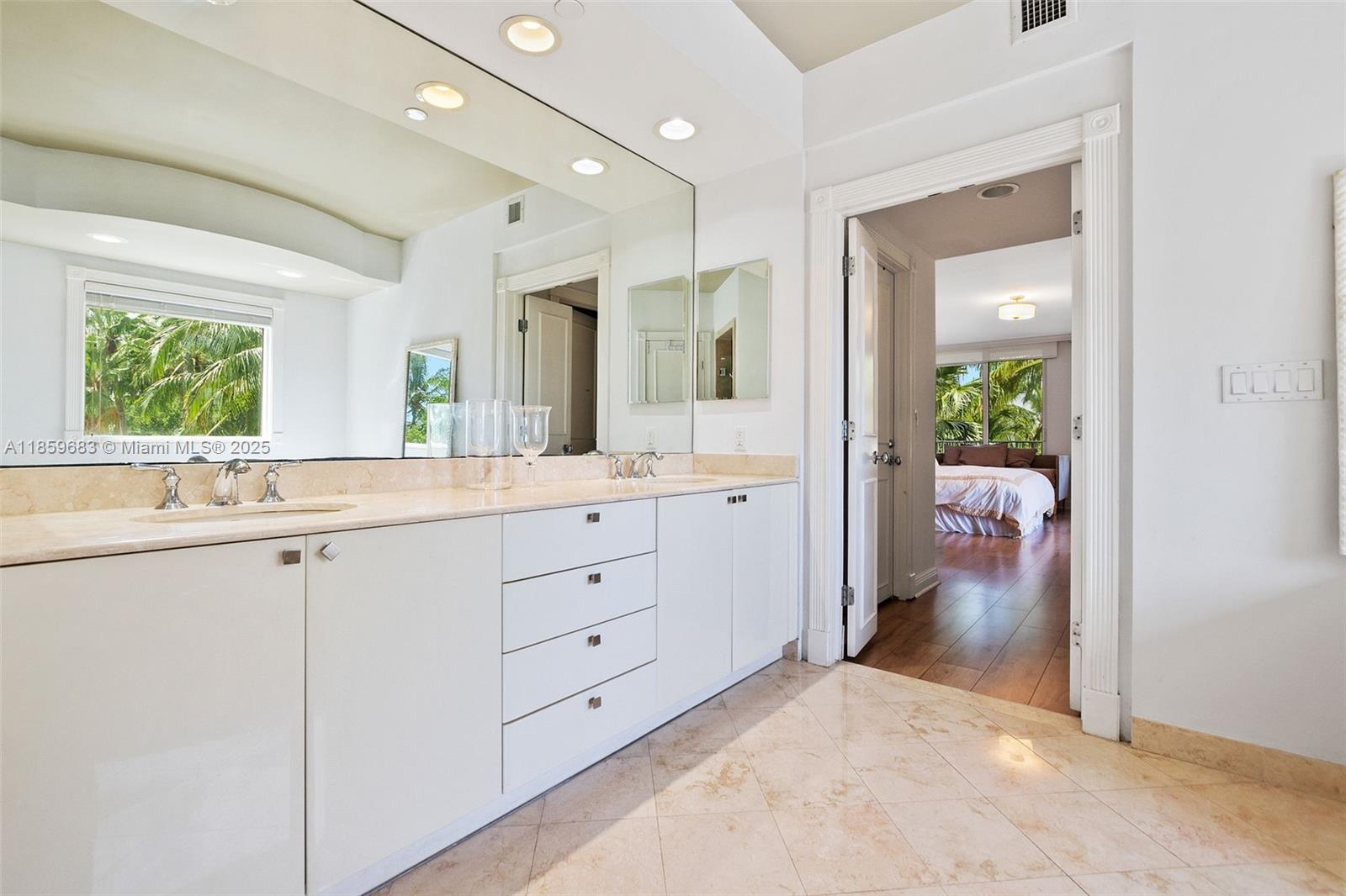 CLUB TOWER THREE CONDO - Residential