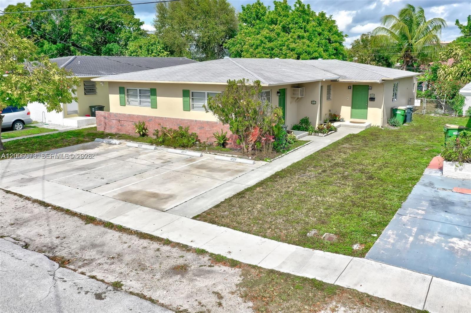 PYTHIAS PARK - Residential Lease