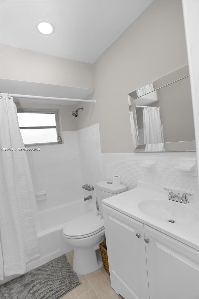 PYTHIAS PARK - Residential Lease