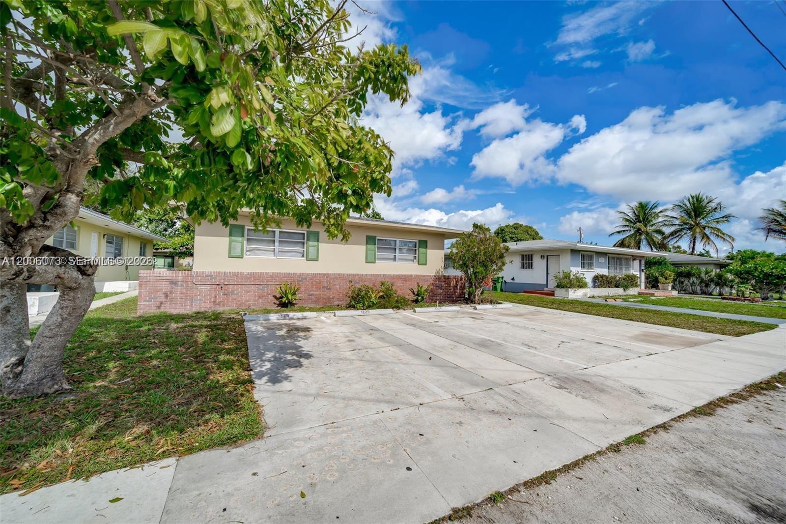PYTHIAS PARK - Residential Lease