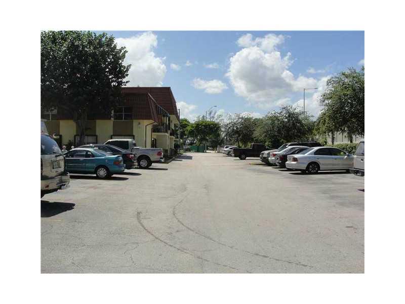 LOS PALACIOS BY MIAMI LAK - Residential Lease