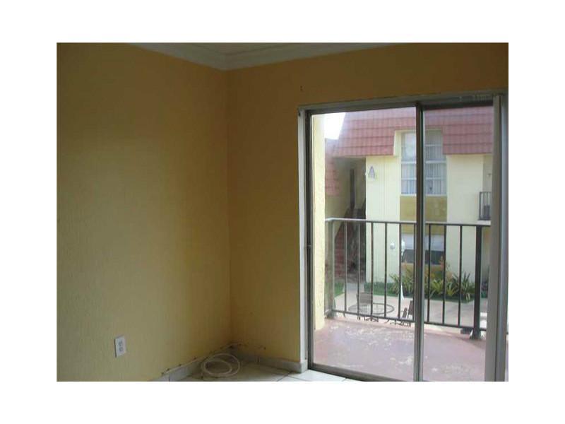 LOS PALACIOS BY MIAMI LAK - Residential Lease