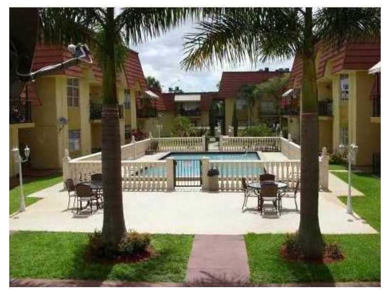 LOS PALACIOS BY MIAMI LAK - Residential Lease