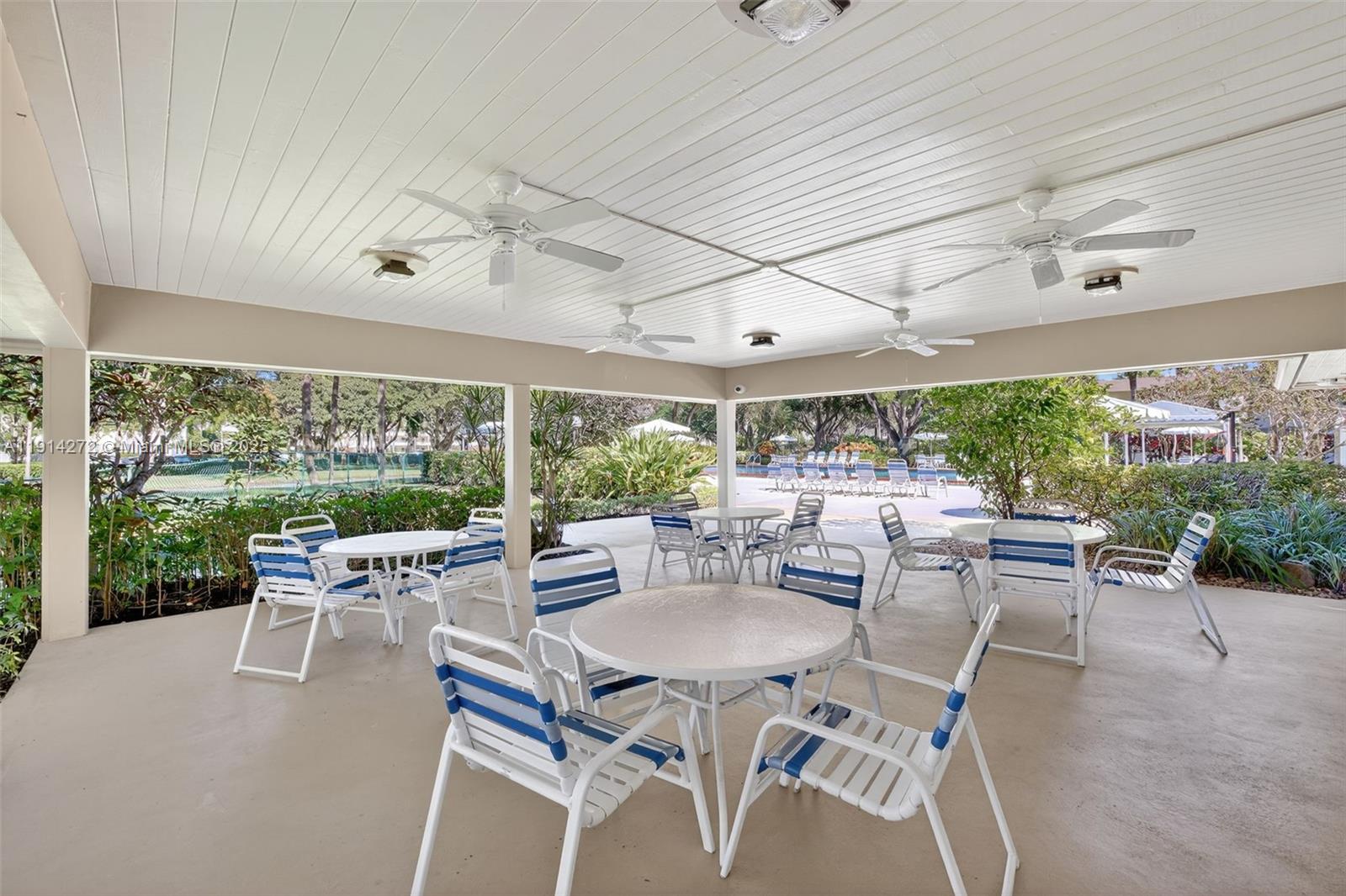 NO 74 PALM-AIRE COUNTRY C - Residential