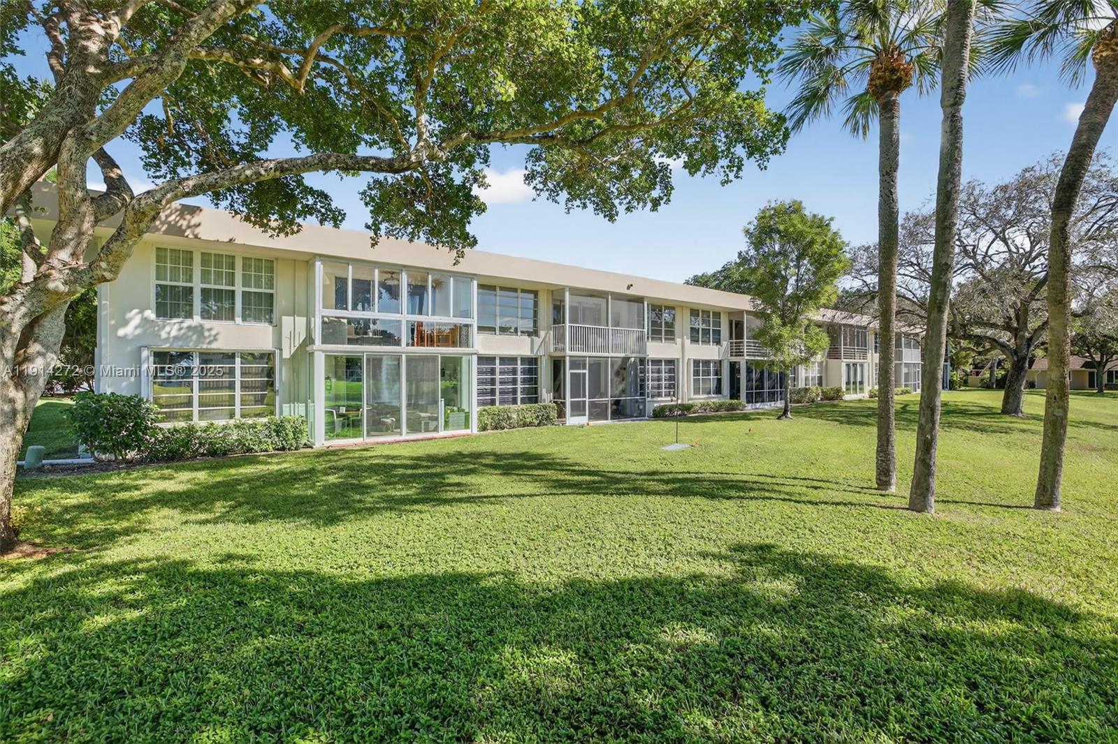 NO 74 PALM-AIRE COUNTRY C - Residential