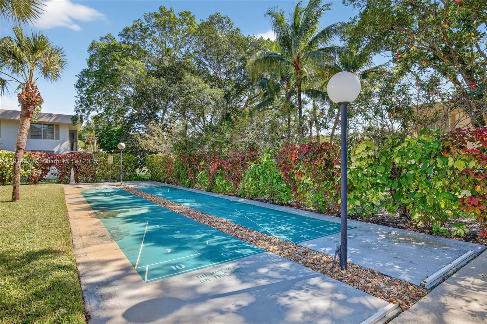 NO 74 PALM-AIRE COUNTRY C - Residential