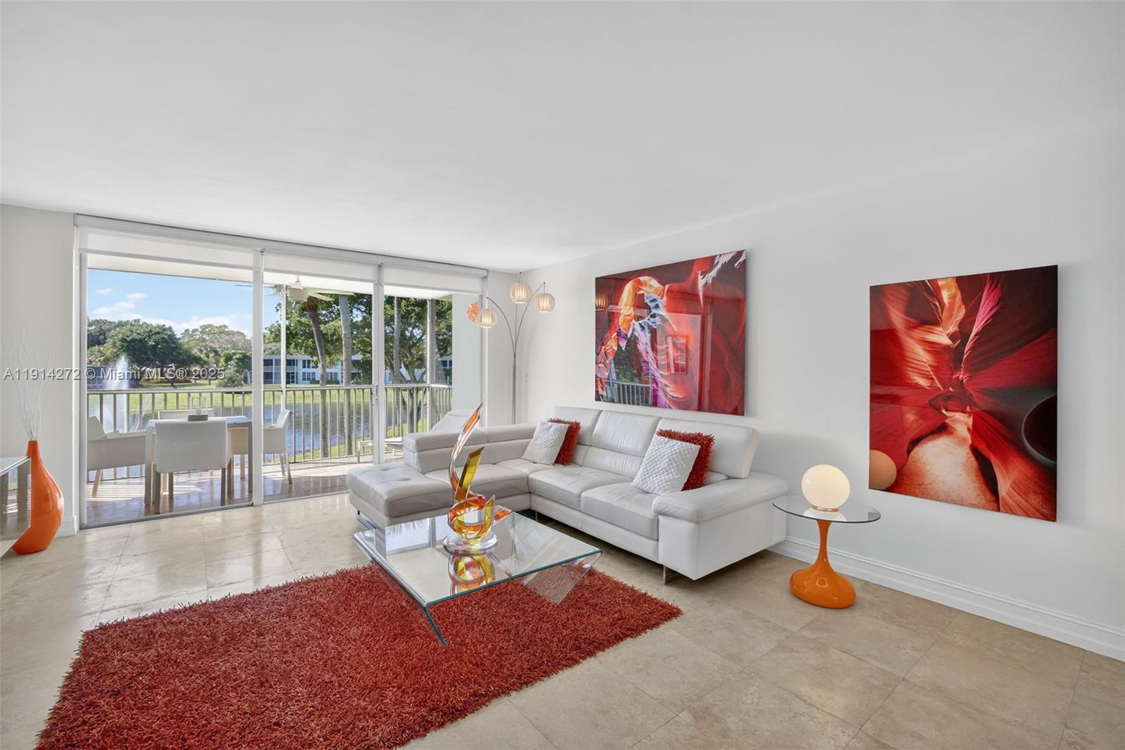 3611 Oaks Clubhouse Dr 202