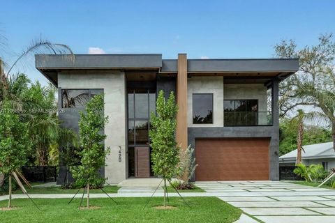 7420 SW 52nd Ave Miami FL 33143