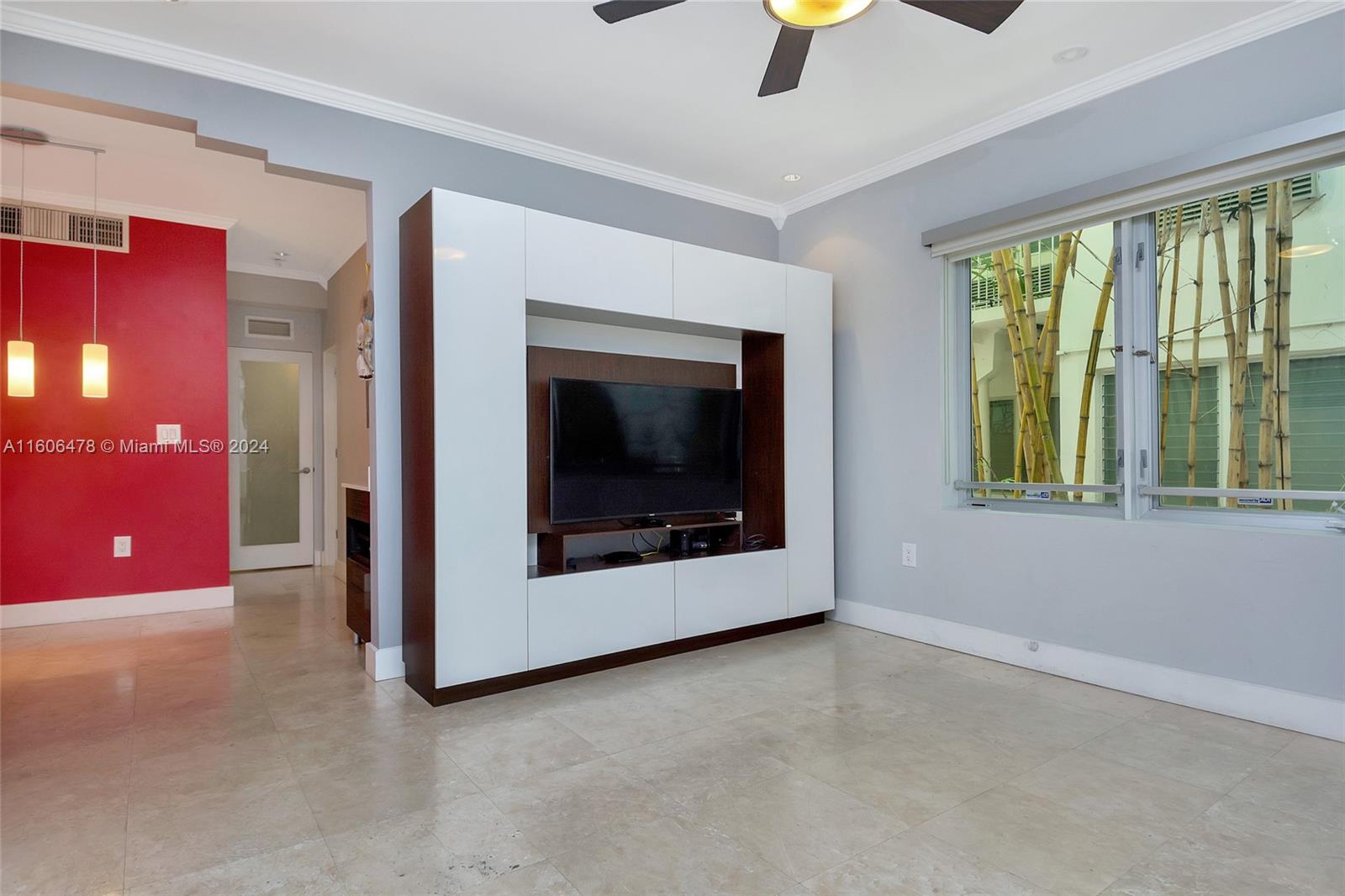 Beautifully updated 1BR/1BA quiet, corner apartment in the award-winning, fully restored Atlantis Condo. One block from the Ocean as well as Lincoln Rd and close to all that SOBE has to offer. Tile floors throughout, SS appliances, washer-dryer, walk-in closet. Street permitted parking. Great location.