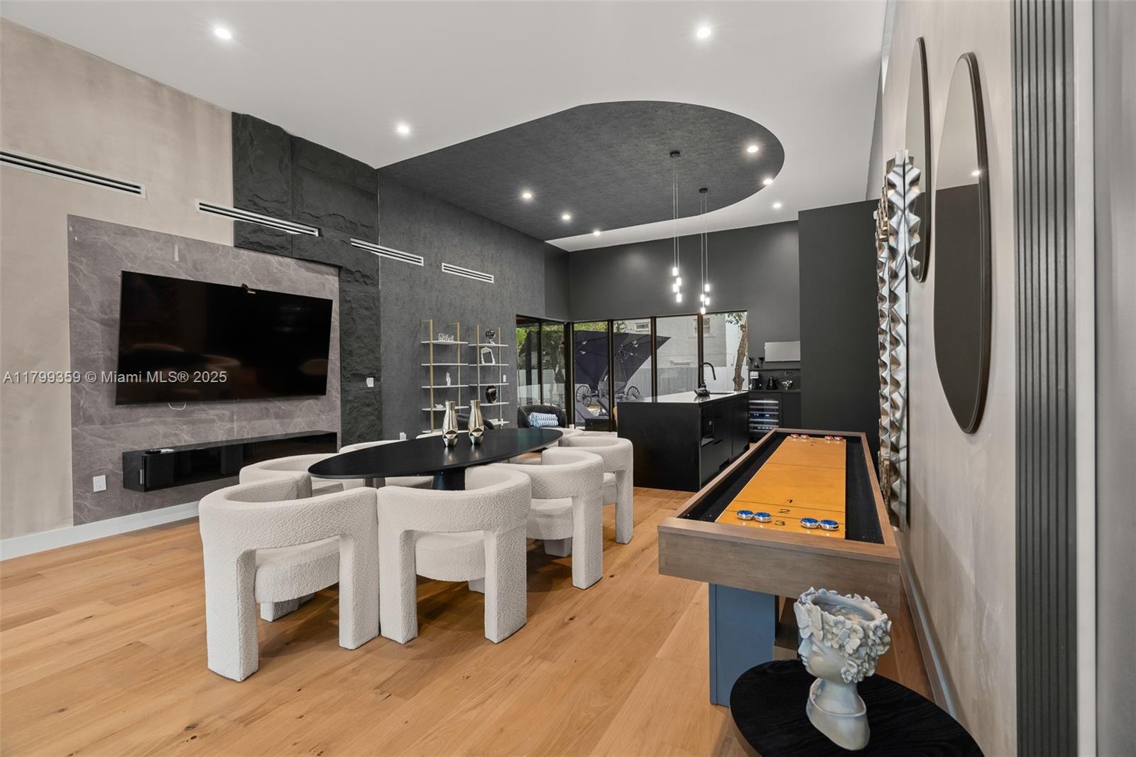 BUENA VISTA HEIGHTS EXTEN - Residential Lease