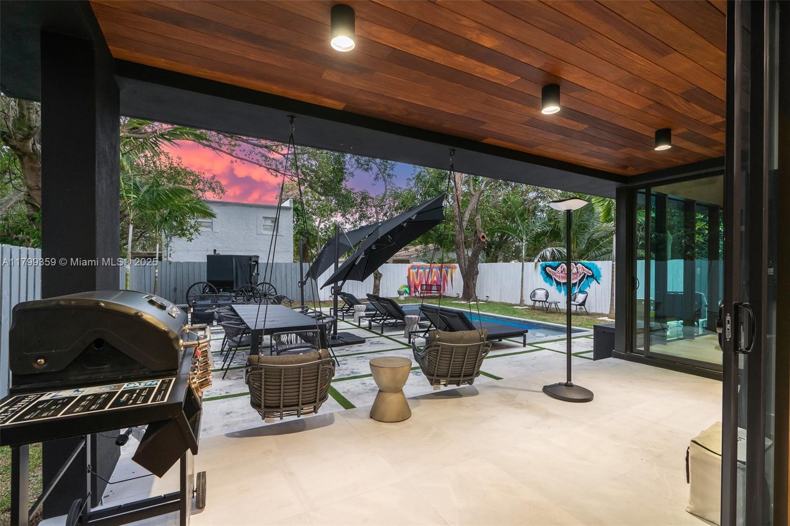 BUENA VISTA HEIGHTS EXTEN - Residential Lease