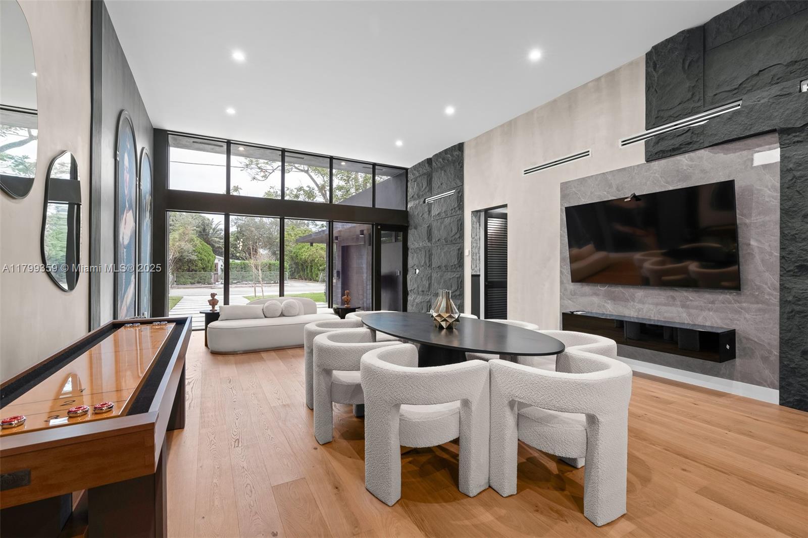 BUENA VISTA HEIGHTS EXTEN - Residential Lease