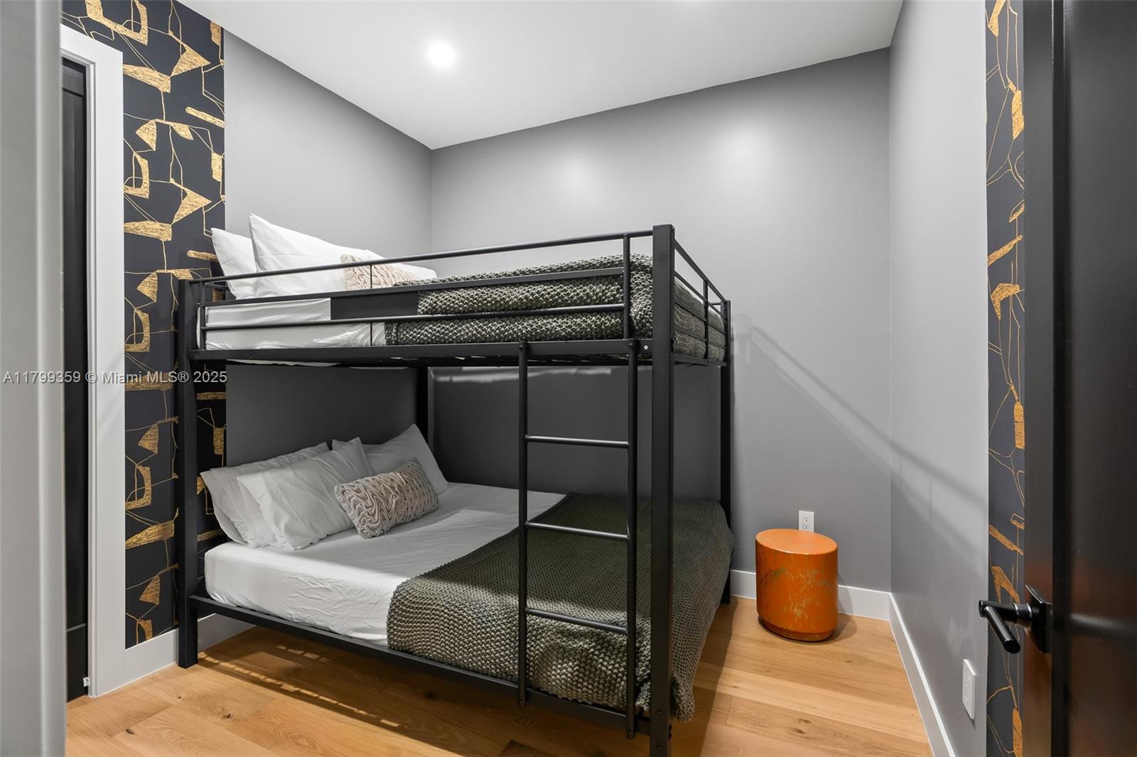 BUENA VISTA HEIGHTS EXTEN - Residential Lease