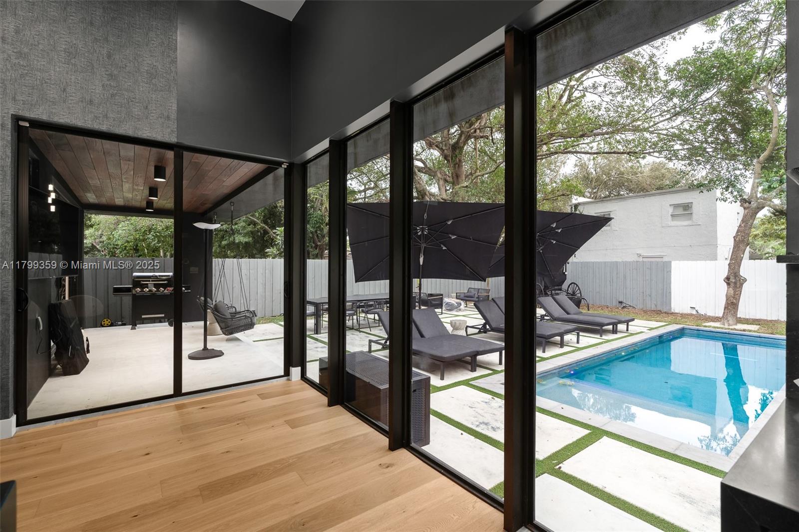 BUENA VISTA HEIGHTS EXTEN - Residential Lease