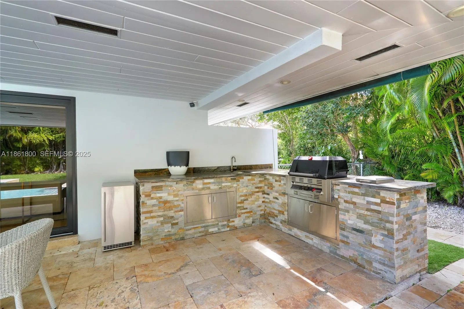 Coral Gables, Florida 33143, United States, 5 Bedrooms Bedrooms, ,5 BathroomsBathrooms,Residential,Active,194959