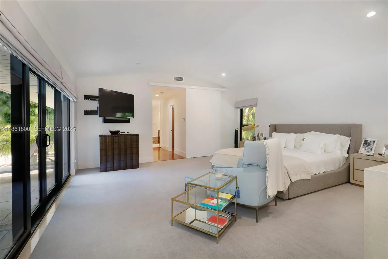 Coral Gables, Florida 33143, United States, 5 Bedrooms Bedrooms, ,5 BathroomsBathrooms,Residential,Active,194959