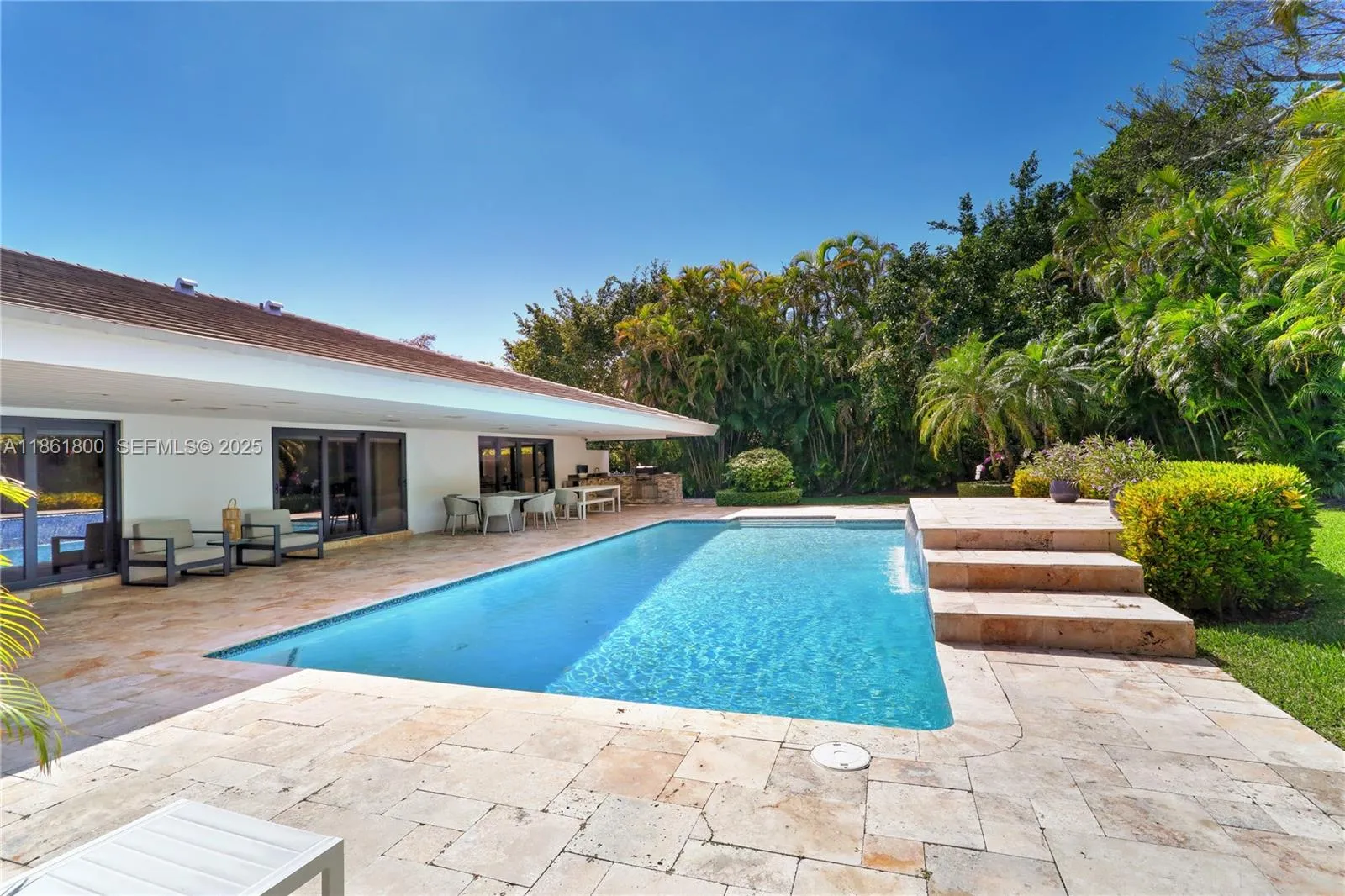 Coral Gables, Florida 33143, United States, 5 Bedrooms Bedrooms, ,5 BathroomsBathrooms,Residential,Active,194959