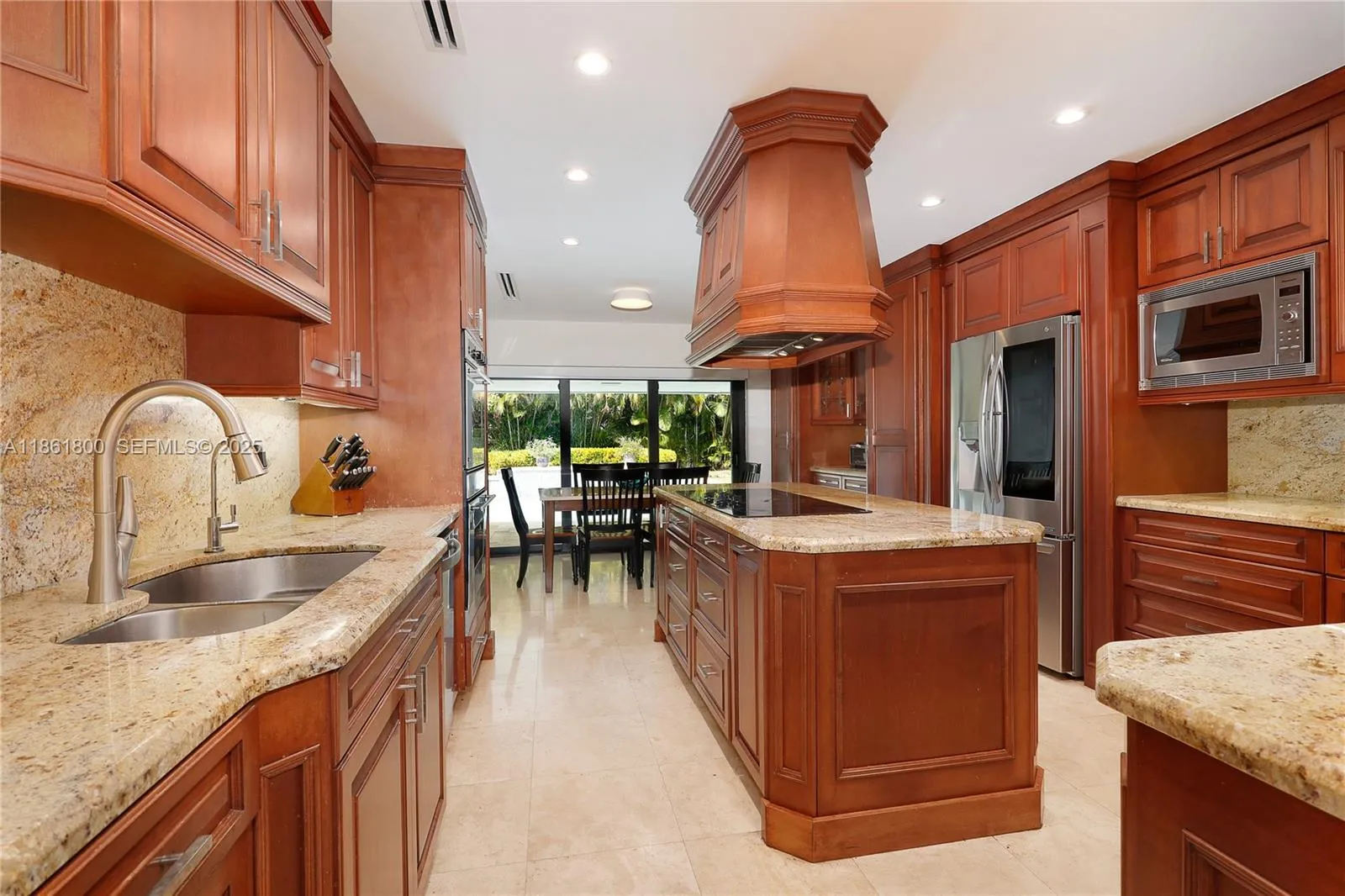 Coral Gables, Florida 33143, United States, 5 Bedrooms Bedrooms, ,5 BathroomsBathrooms,Residential,Active,194959