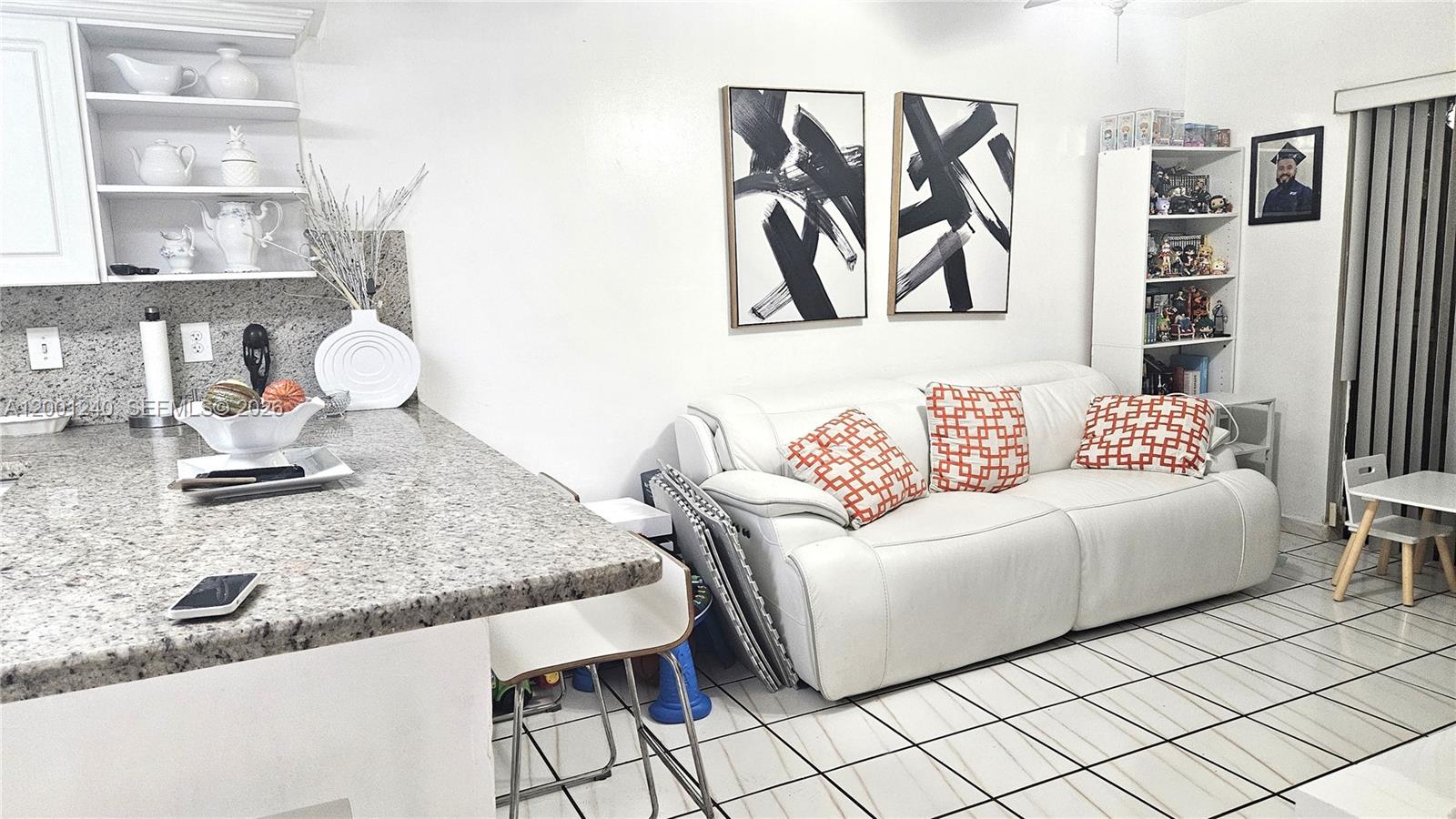 PATIO GRANDE II-B TOWNHOM - Residential Lease