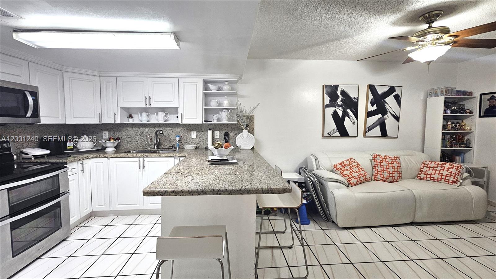 PATIO GRANDE II-B TOWNHOM - Residential Lease