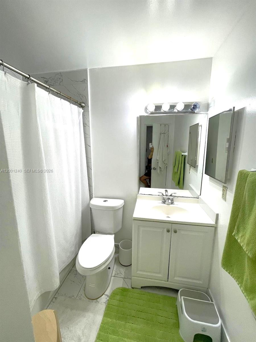 PATIO GRANDE II-B TOWNHOM - Residential Lease