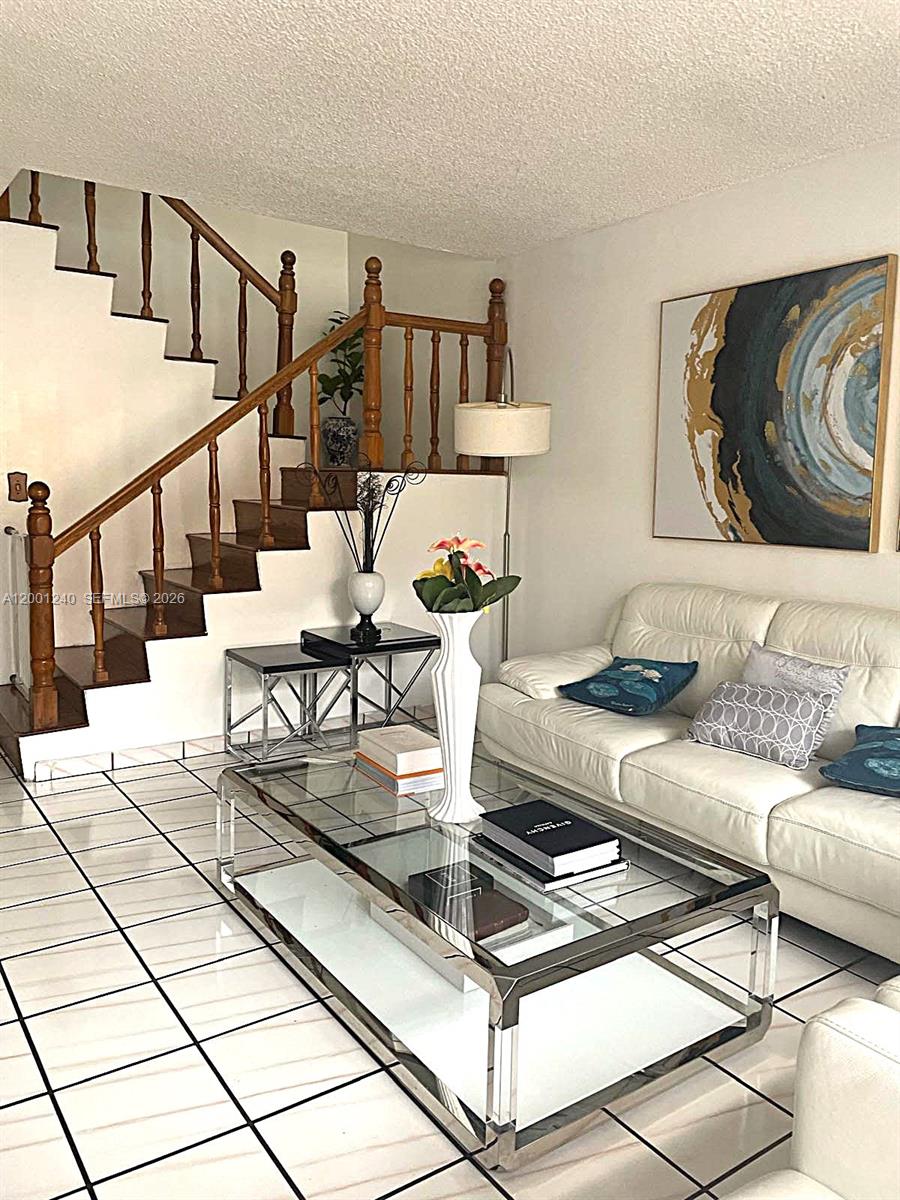 PATIO GRANDE II-B TOWNHOM - Residential Lease