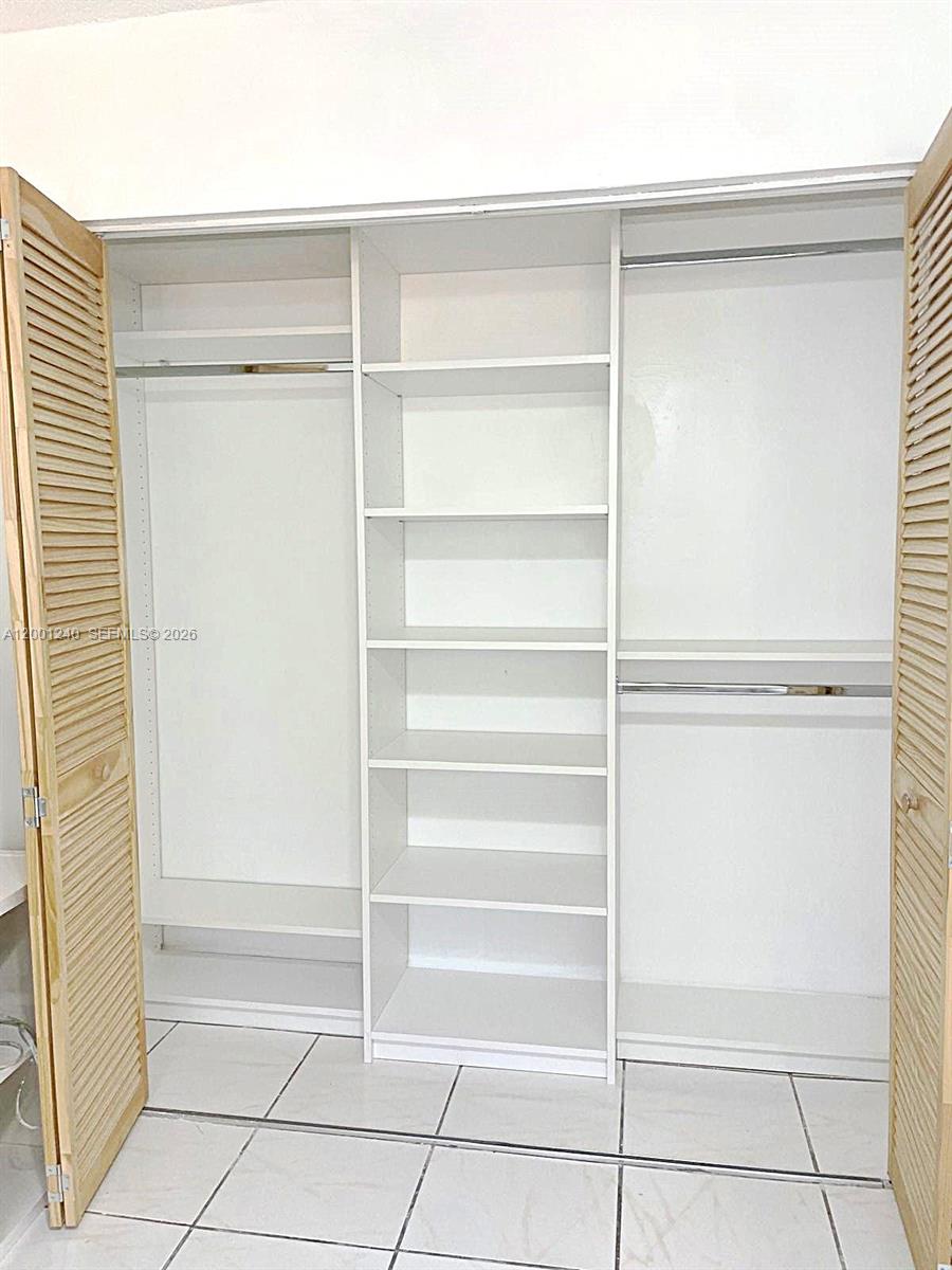 PATIO GRANDE II-B TOWNHOM - Residential Lease