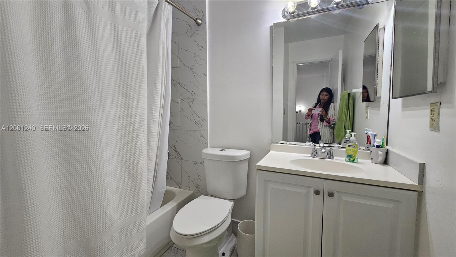 PATIO GRANDE II-B TOWNHOM - Residential Lease