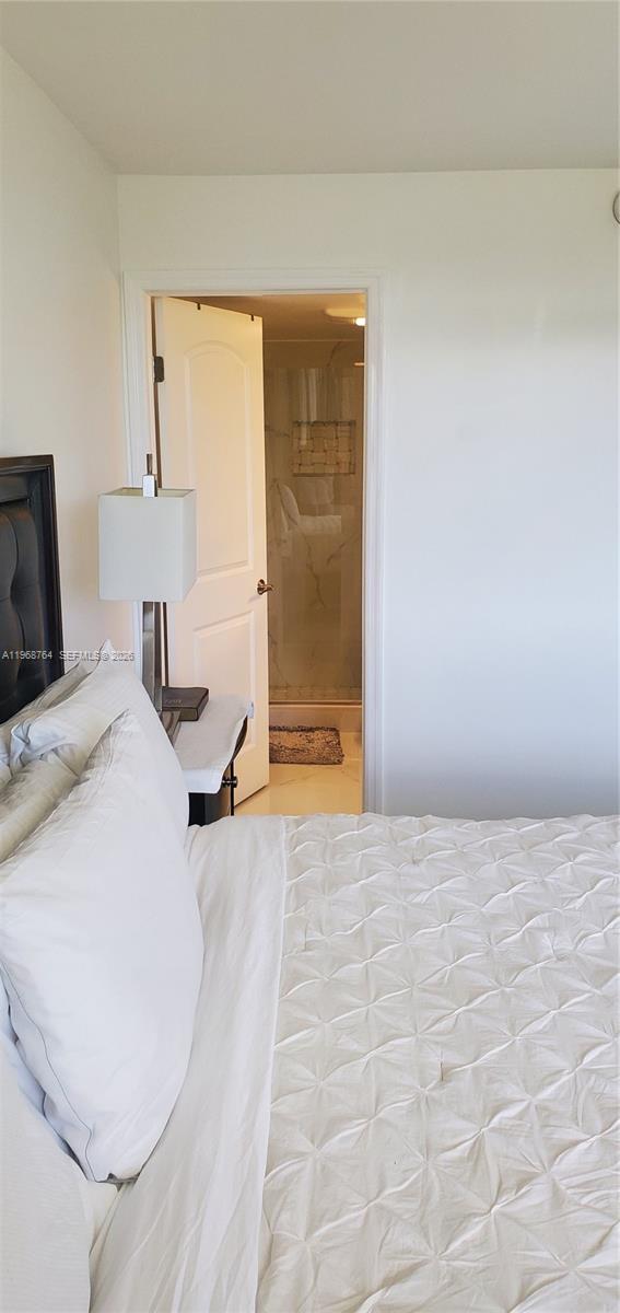 HOLLYBROOK GOLF AND - Residential