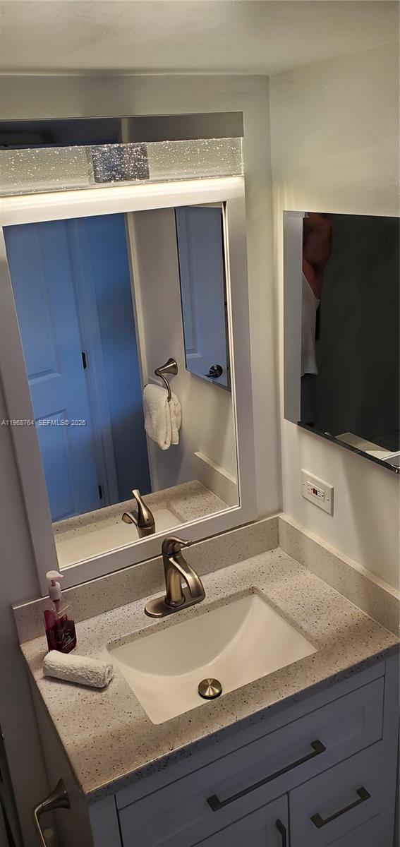 HOLLYBROOK GOLF AND - Residential