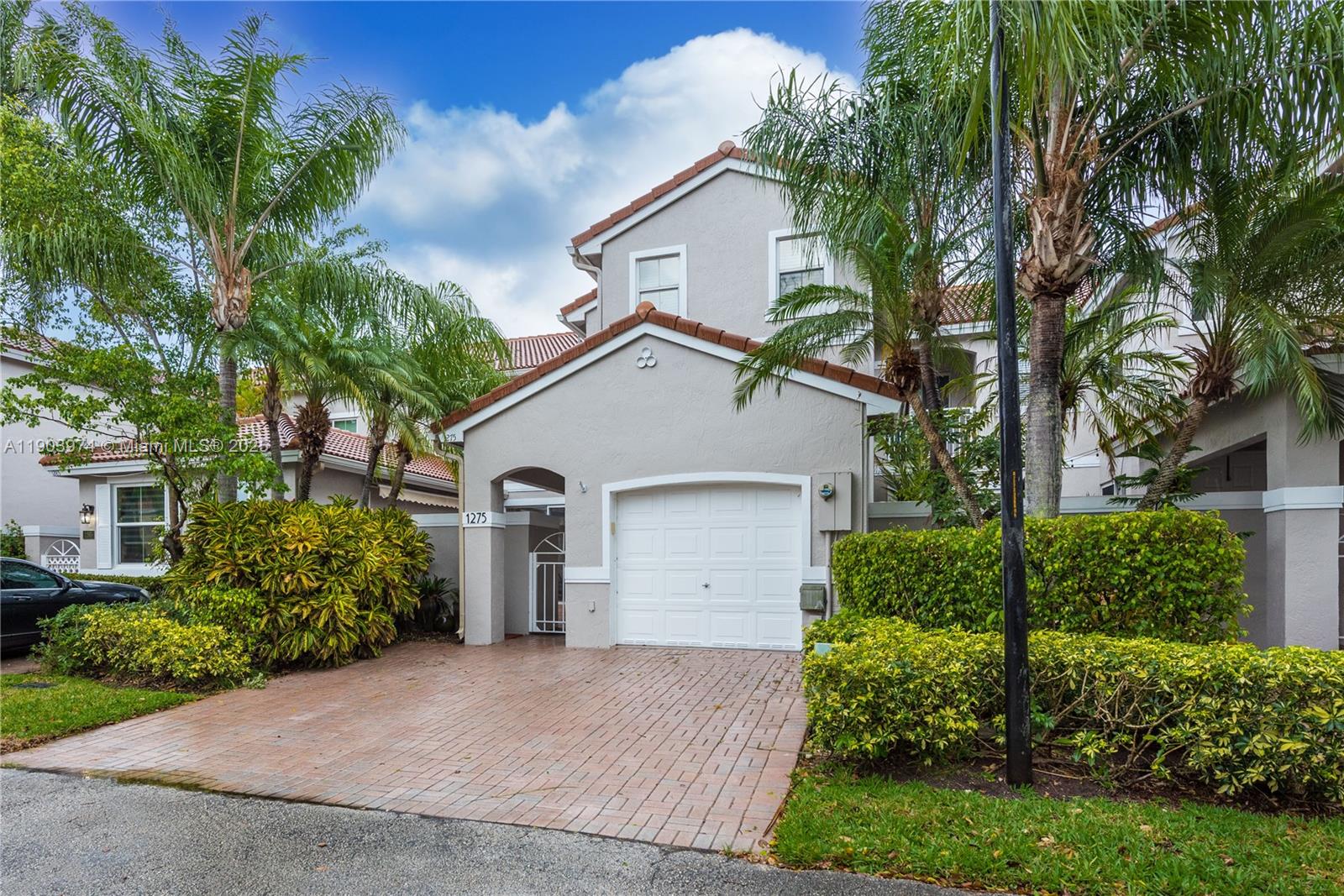 WEST LAKE VILLAGE PLAT - Residential Lease