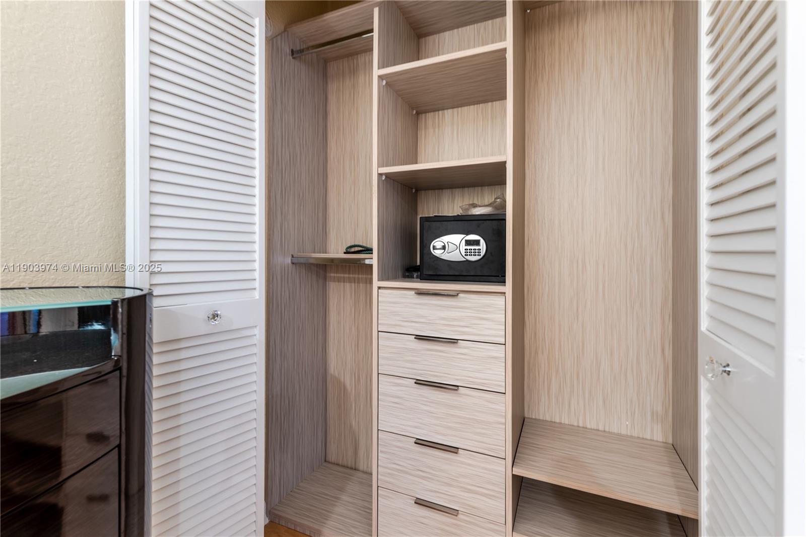 WEST LAKE VILLAGE PLAT - Residential Lease